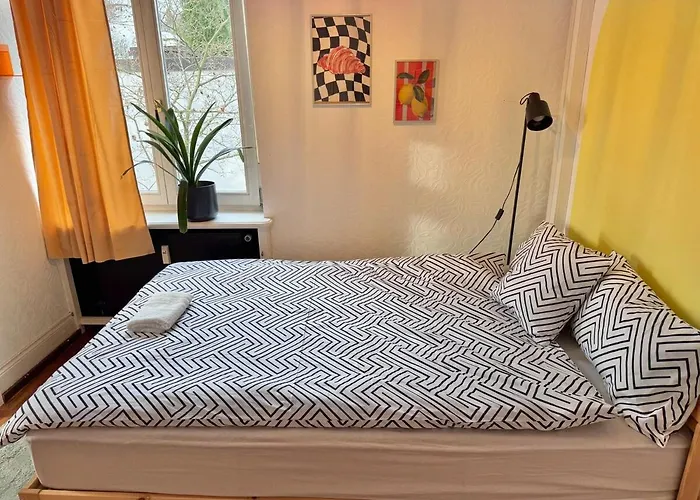 Cozy In Historic Апартаменты Висбаден